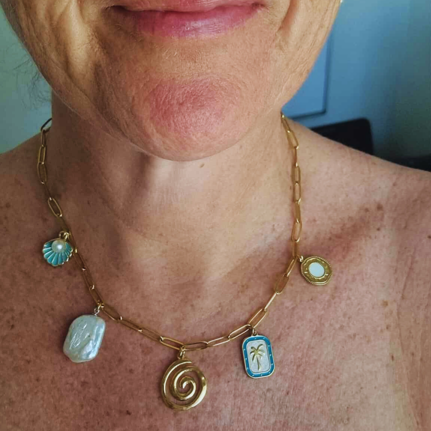 Viva Huggies in Black