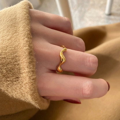 Ripple Gold Ring