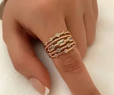 Elle Ring